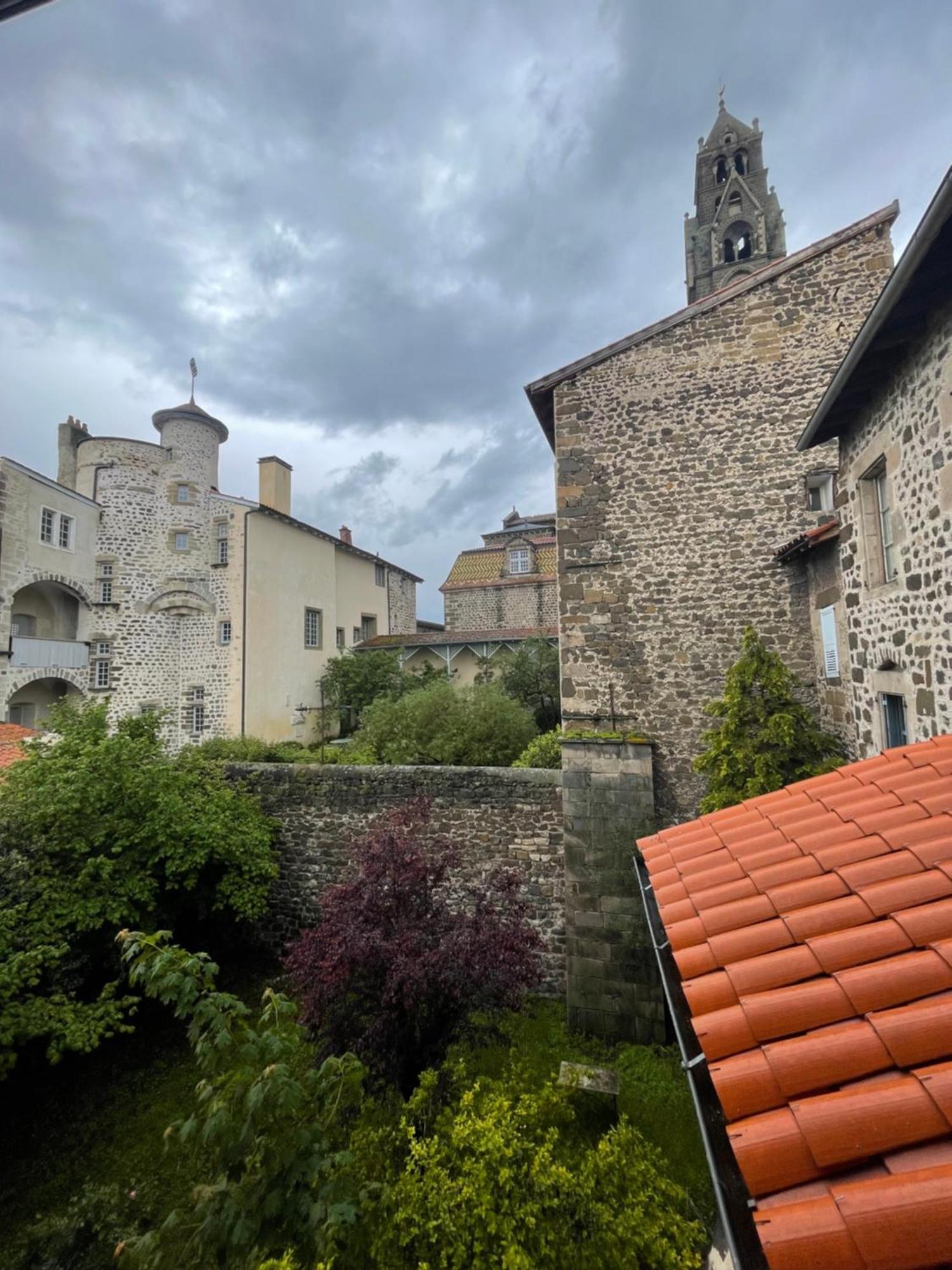 Aux Portes Du Mont Anis Le Puy-en-Velay ห้อง รูปภาพ
